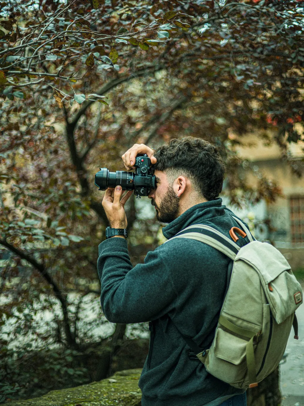 Retrat de Marc Herrando, fotògraf i videògraf a Barcelona
